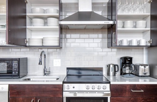 Cherry Creek Apartment | Premium Cherry Creek 2BR w/ W/D, Roof & Lounge, nr mall, by Blueground