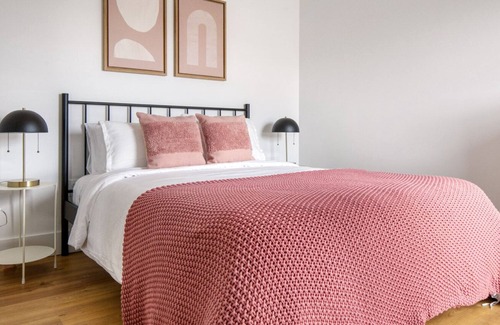 Cherry Creek Apartment | Premium Cherry Creek 2BR w/ W/D, Roof & Lounge, nr mall, by Blueground