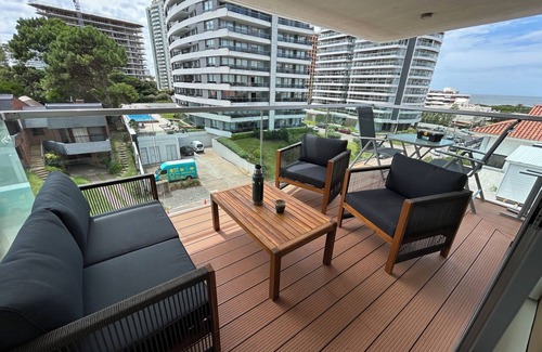 Aidy Grill Apartment | Premium Chronos 2 Bedrooms Full Amenities