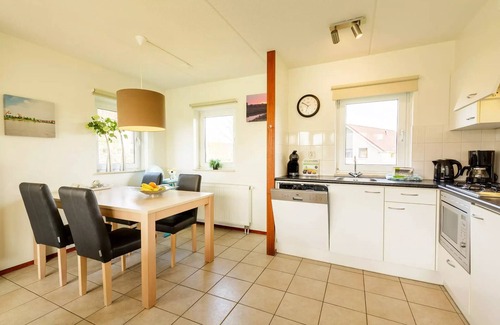 Municipality of Emmen House | Premium-Duplex-Cottage für 4 Personen