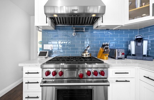 Central Malibu Condo | Premium High Tech Malibu Road Beach House 5 Stars