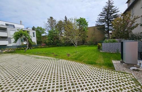 Liesing Villa | Premium Home 23