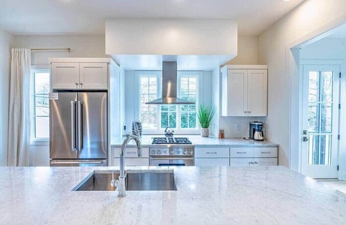Hillsboro West End House | Premium Home Game Room 13 Beds