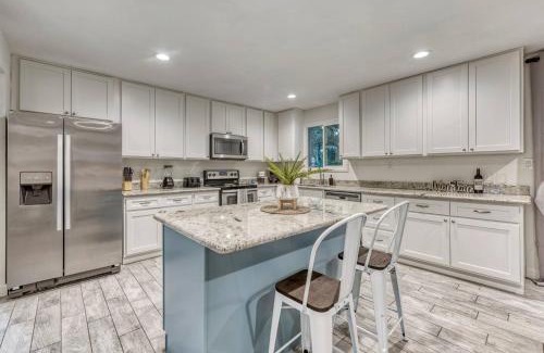 Meyer Park House | Premium Home With Free Private Heated Pool!