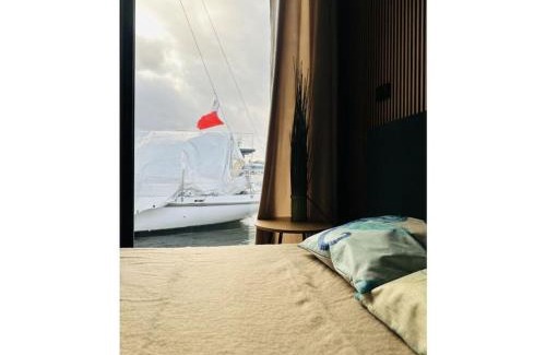 Herrenwyk Boat Rental | Premium Houseboat Blue Lagoon