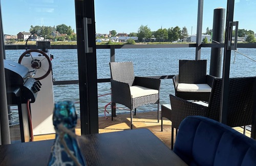 Herrenwyk Boat Rental | Premium Houseboat Trave Dream