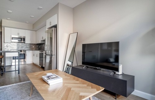 East Cambridge Apartment | Premium Kendall Square Studio w/Gym & Rooftop, nr MIT, by Blueground