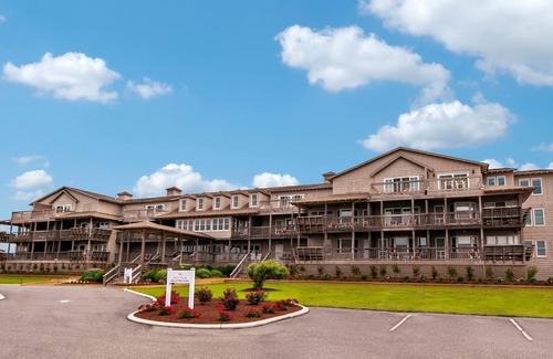 Duck Apartment | Premium King | Beach Access + Award-Winning Spa
