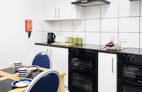 Taunton House | Premium King/Twin Ensuite