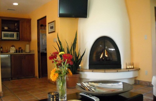 Nice House | Premium Lakeside Casita On Gorgeous Ceago Vinegarden Winery Property