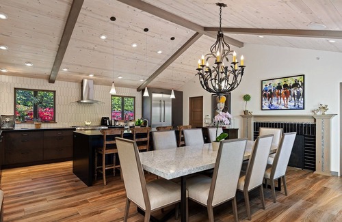 Montecito House | Premium Location Heated Pool & Hot Tub walk to Lower Village