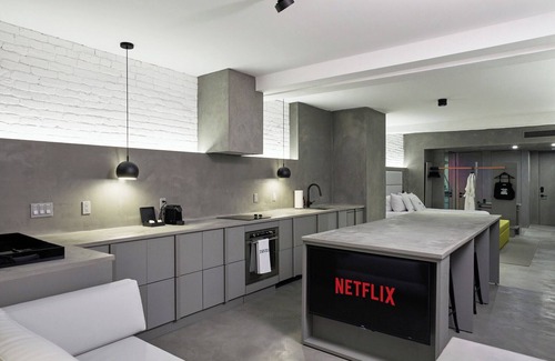 Old Montreal Apartment | PREMIUM LOFT | The Signature