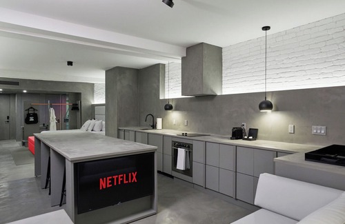 Old Montreal Apartment | PREMIUM LOFT | The Signature