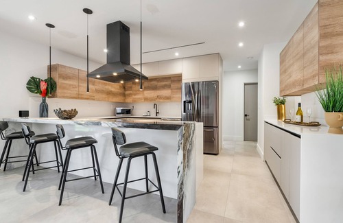West Perrine House | Premium Miami Villa: Resort Pool, Golf & BB Court
