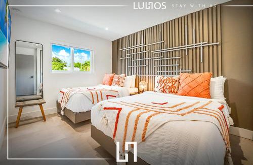 West Perrine House | Premium Miami Villa Resort Pool, Golf & BB Court L05