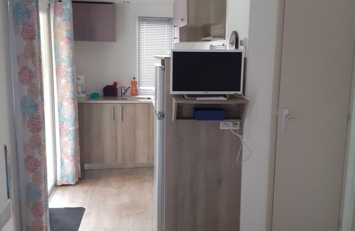 Le Perrier House | Premium mobile home, 7 minutes from the beach and indoor pool.