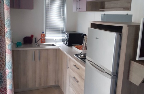 Le Perrier House | Premium mobile home, 7 minutes from the beach and indoor pool.