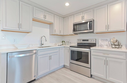 Plymouth Cultural District Apartment | Premium Ocean View Condo (1,100S.F.)