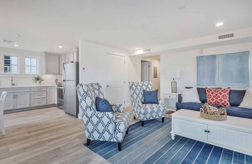 Plymouth Cultural District Apartment | Premium Ocean View Corner Condo (860S.F.)