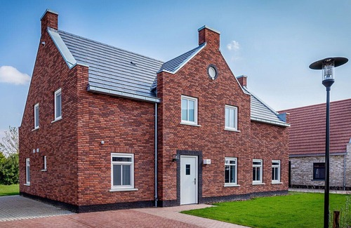Thorn Villa | Premium Outdoor 16p - Eight Bedroom Villa, Sleeps 16