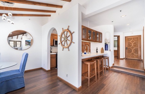 Avalon Condo | Premium Panoramic Ocean Views from Corner Unit with Fireplace & Golf Cart