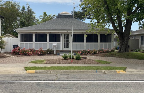 Country Club Estates House | Premium Quality Cottage "In-Town" Rehoboth, 3 Bedrooms each w/Full Bath!
