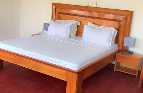 Kribi Hotel | Premium Room with Balcony Sea View B&B