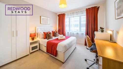 Basingstoke House | PREMIUM SERVICED APARTMENT IN BASINGSTOKE TOWN CENTRE WITH FREE PARKING, FREE WiFi AND NETFLIX, PERFECT FOR BUSINESS STAYS, FAMILIES, RELOCATIONS, EXTENDED STAYS, AND EMERGENCY ACCOMMODATION by REDWOOD STAYS