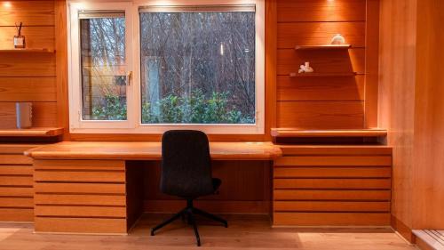 Gif-sur-Yvette Apartment | Premium Spa Chalet - Sauna & Jacuzzi - 20min Paris