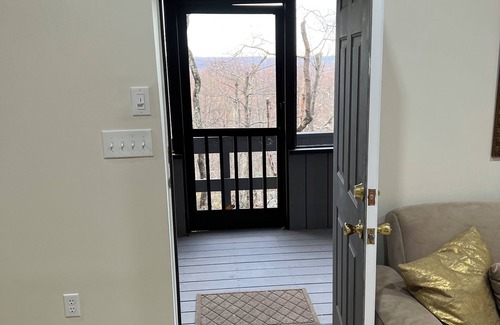 Tannersville House | Premium Townhome on TOP ROW of Camelback Mountain, Poconos *Fun Year Round*