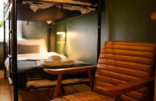 Grangetown House | Premium Townhouse - 7 bedrooms - up to 18 Guests