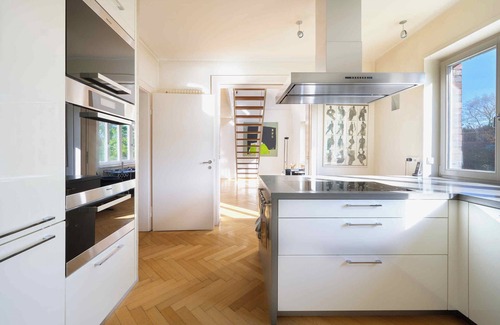 Krefeld Apartment | Premium townhouse apartment with beautiful garden (25 min. to Düsseldorf)