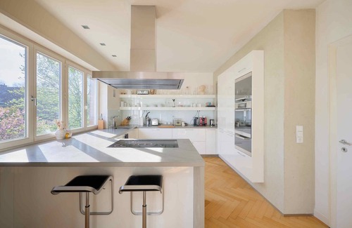 Krefeld Apartment | Premium townhouse apartment with beautiful garden (25 min. to Düsseldorf)