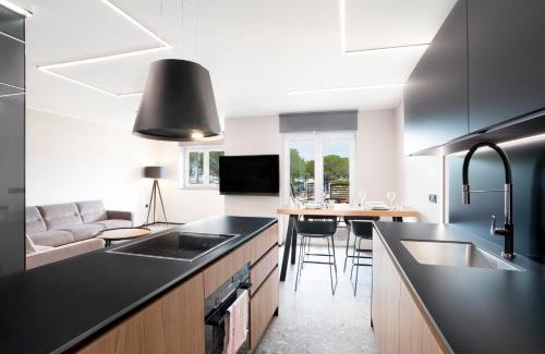 Seca Apartment | Premium Two Bedroom Apartment Burin 100 by Locap Group