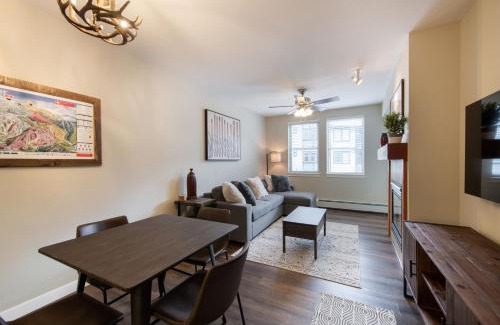 Winter Park Apartment | Premium Unit 4547 - One Bedroom withKitchenette - Fraser Crossing Founders Pointe condo
