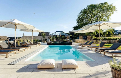 Lieg Villa | Premium Vacation Home - Das Farmhaus - Pool, Sauna, HotTub, Cinema, Garden