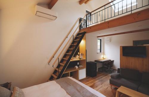 Hokuto Villa | Premium villa glamping log cabin with stars and bonfire