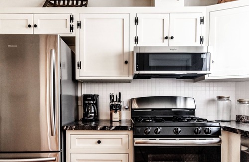 Nob Hill Cottage | Prescott Carriage House - Only 2 Blocks from the Courthouse Square