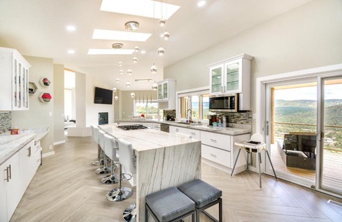 Lynx Mountain View Estates House | Prescott Gem Hot Tub and Mtn Views, 7 Mi to Dtwn