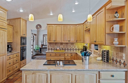 Dewey House | Prescott Golf Oasis Upscale Dog-Friendly Home