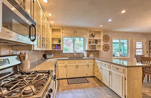 Prescott House | Prescott Home w/Fireplace ~ 2 Mi to Downtown!