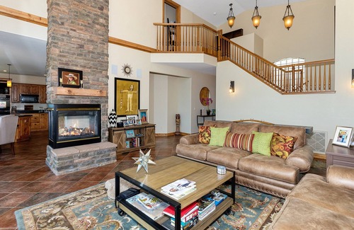 Hidden Valley Ranch House | Prescott's #1 Luxe Mountain Sanctuary | Cozy Spa | Golf | Majestic Views