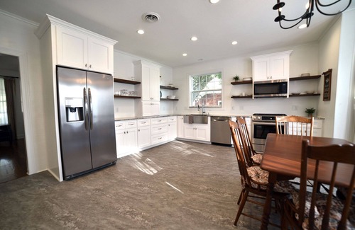 Stafford House | Present Street Place - 20min to Rodeo, NRG, Med Center