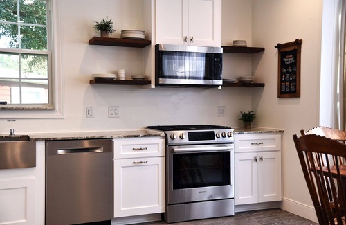 Stafford House | Present Street Place - 20min to Rodeo, NRG, Med Center