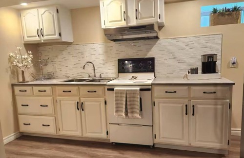 Sheridan Apartment | Presently not hosting….,bedroom apartment
