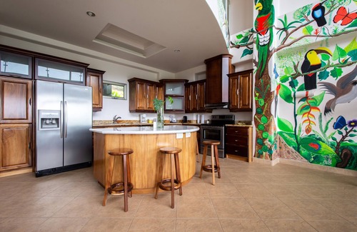 Naranjos Agrios Condo | PRESIDENTIAL PENTHOUSE SUITE! LAKE ARENAL VIEWS!