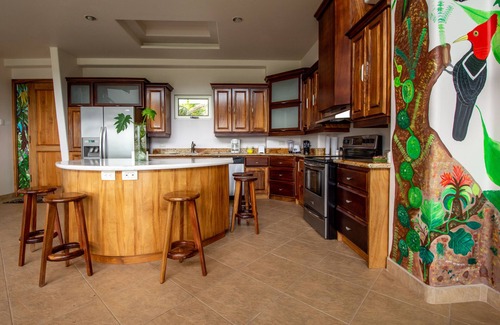 Naranjos Agrios Condo | PRESIDENTIAL PENTHOUSE SUITE! LAKE ARENAL VIEWS!