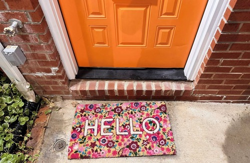 Washington House | Presidential Style Retreat up to 22 guests! Pet Friendly and Free Parking!