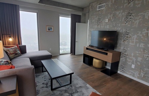 Civic District Condo | !PRESIDENTIAL SUITE! - YOUR HOME AWAY FROM HOME FOR SXSW