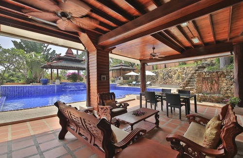 Choeng Mon Villa | Presidential Thai Villa